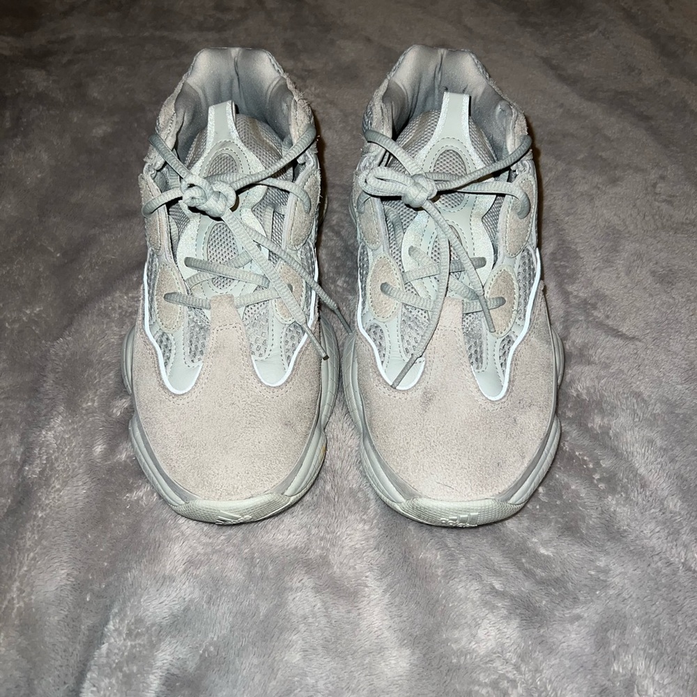 Yeezy 500 blush size 9.5, slightly used no box.